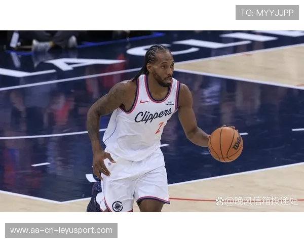 伦纳德沉默走回防守端