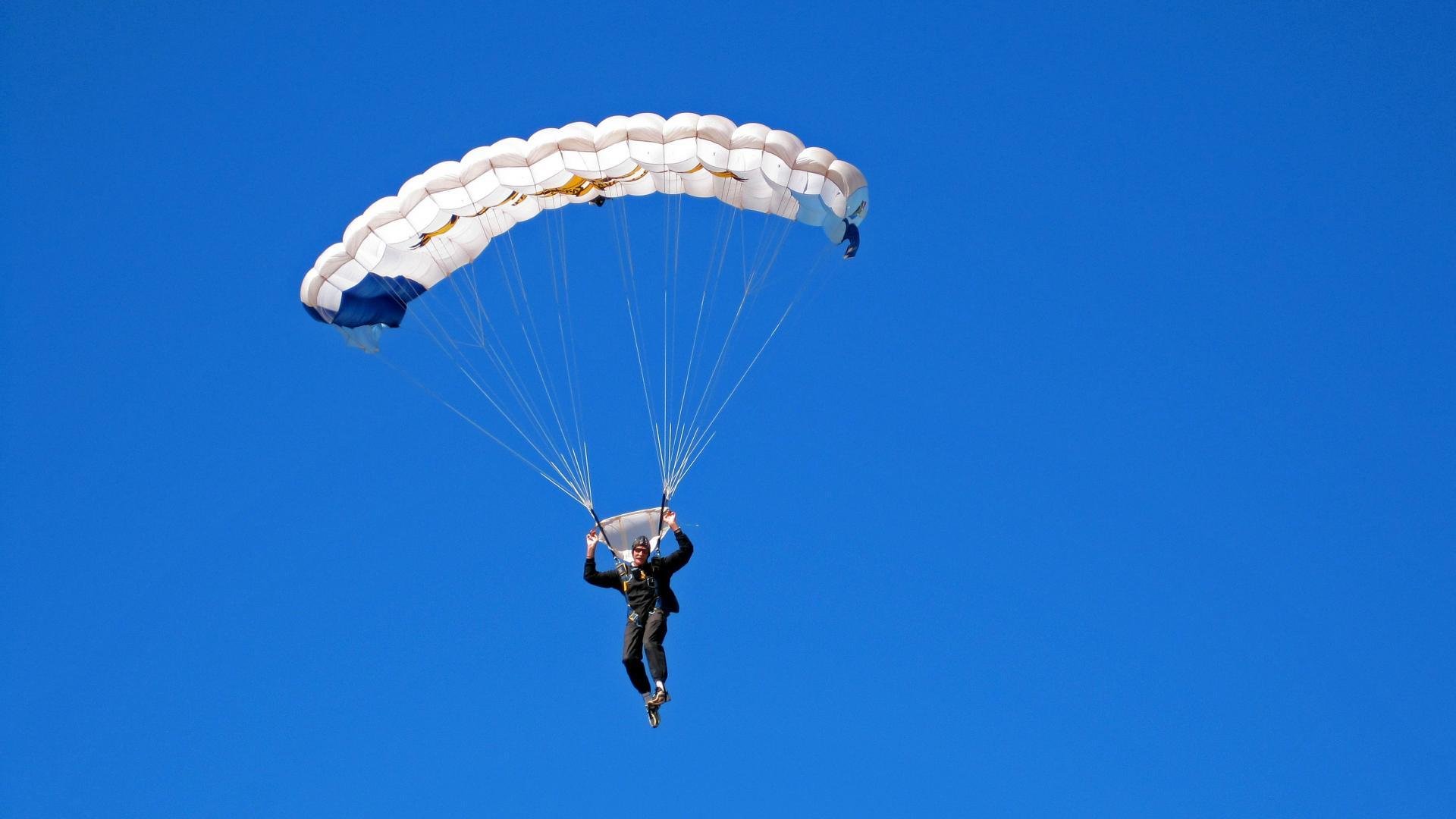 乐鱼体育APP官方下载-世界杯激情爆棚：每场都令人热血沸腾！，世界杯最激烈比赛