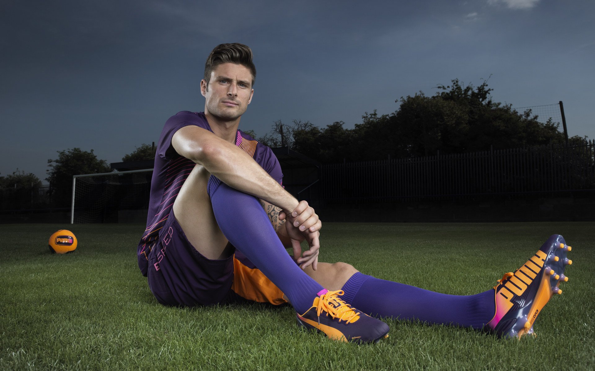 乐鱼官方登录入口-Palmer冷静射门展现顶级前锋特质，冷静特性